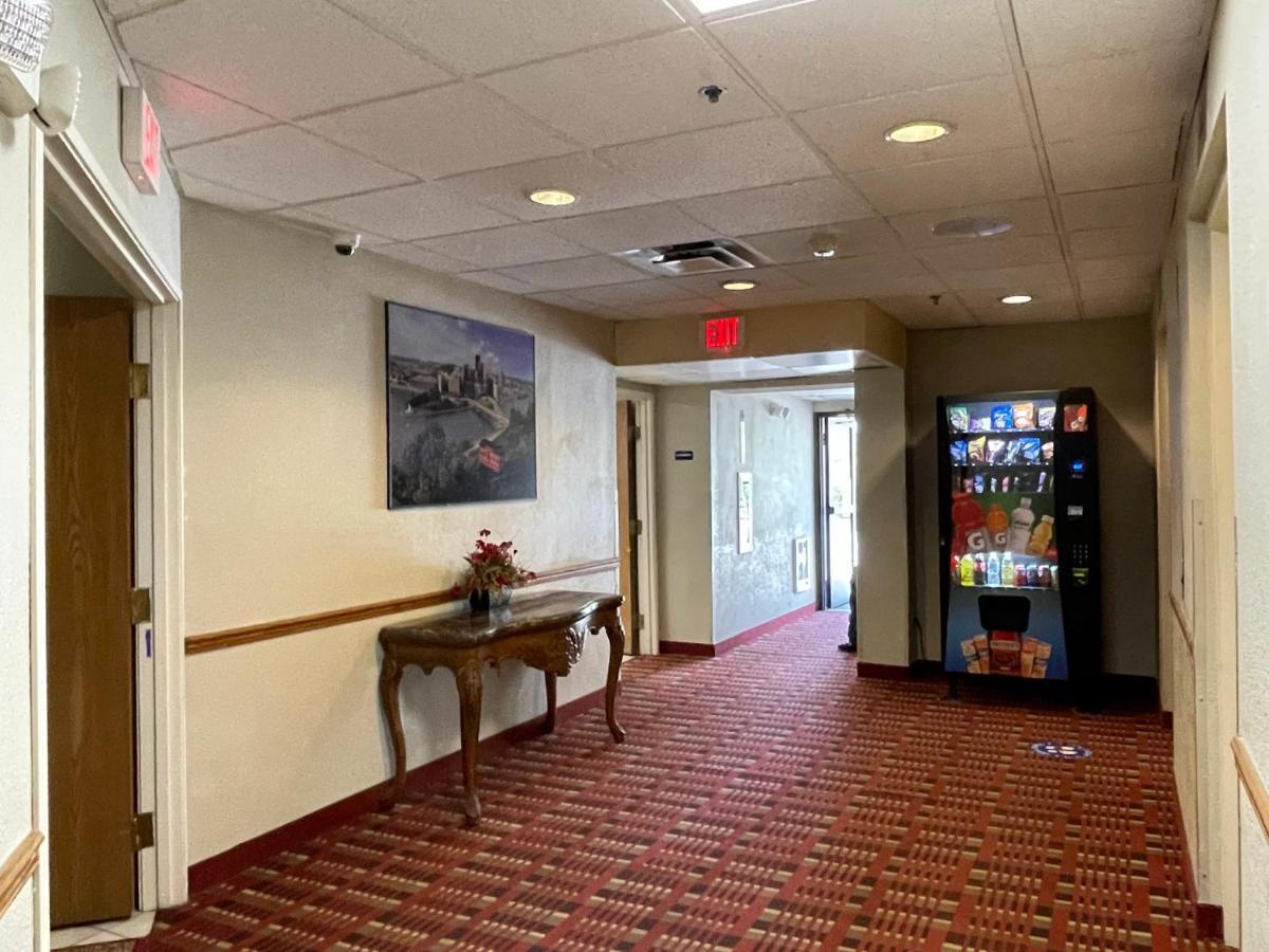 Airport Lodging Pittsburgh Airport Hotell Coraopolis Exteriör bild